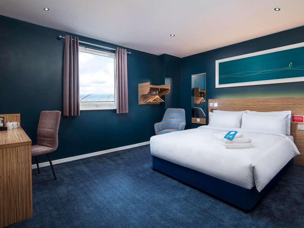 Travelodge London Ealing Ruang foto
